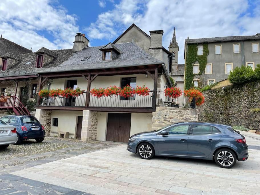 Maison En Pierre Sur Les Quais De La Dordogne Argentat Kültér fotó