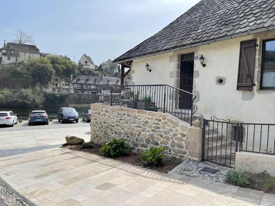 Maison En Pierre Sur Les Quais De La Dordogne Argentat Kültér fotó