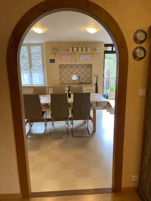 Maison En Pierre Sur Les Quais De La Dordogne Argentat Kültér fotó