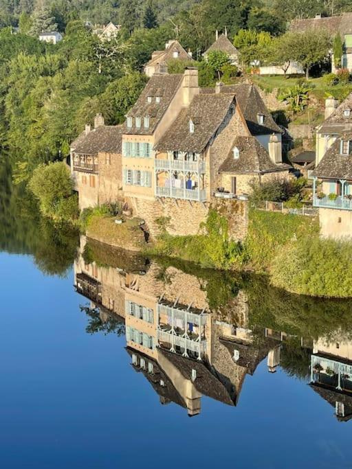Maison En Pierre Sur Les Quais De La Dordogne Argentat Kültér fotó